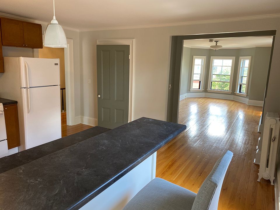 Kitchen looking into livingroom