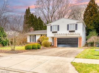 301 Parkway Dr, Berea, OH