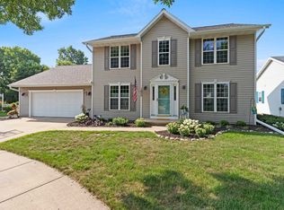 1825 E Wyndmere Dr, Appleton, WI 54913