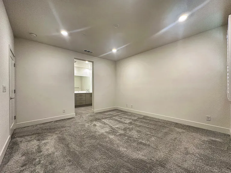 5565 Dublin Blvd — Photo 11