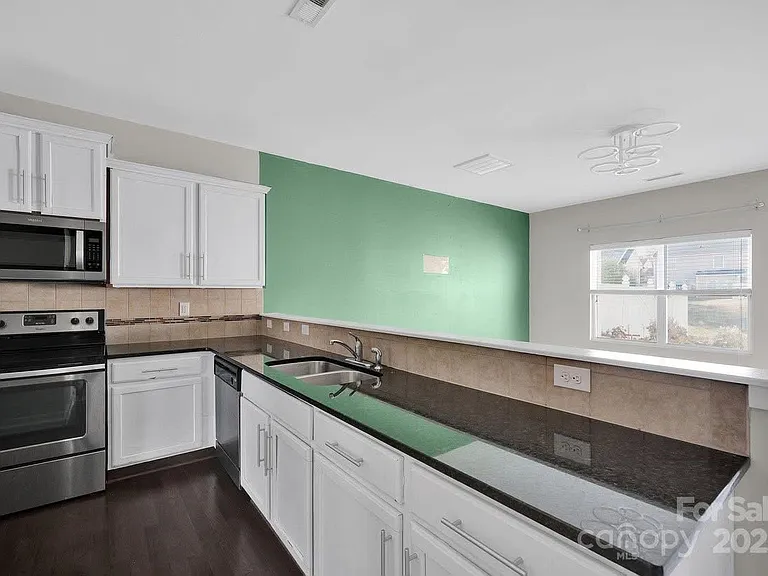 433 Battery Cir — Photo 9