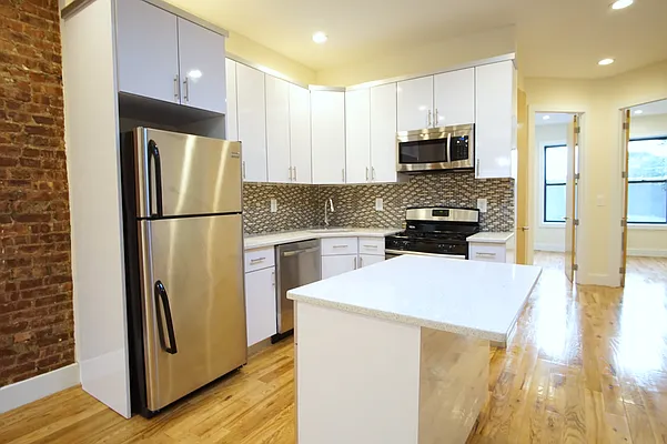 Rented by Lofts and Flats LLC | media 38