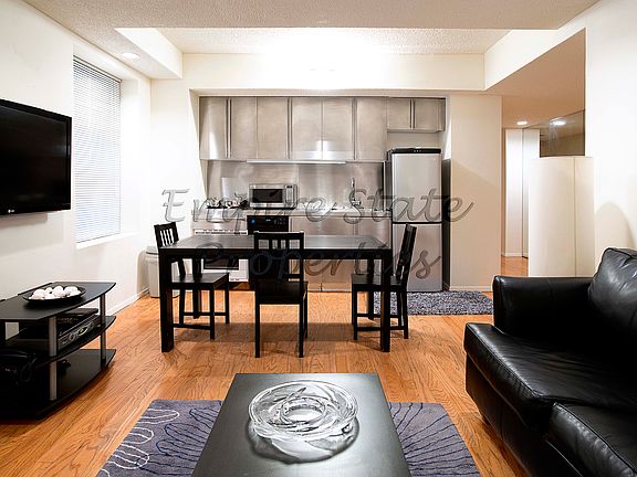 5th image of 150 W 51st St APT 821
