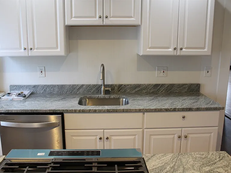415 Commercial St #1 — Photo 10