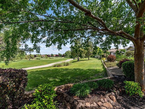 2nd image of 719 Orchid Ln