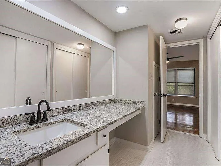 122 Maison Pl NW — Photo 8