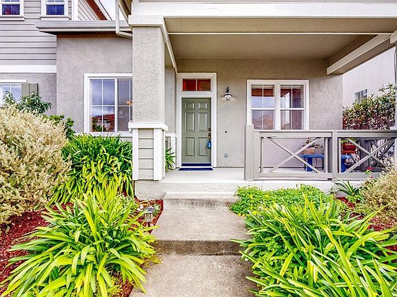 5th image of 2744 Desert Rose Lane