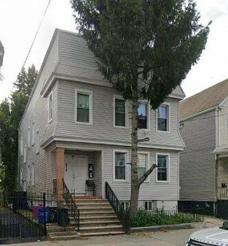 572 Grove St #1 Photo 1