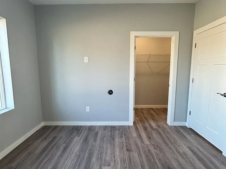 2724 Silver St — Photo 111