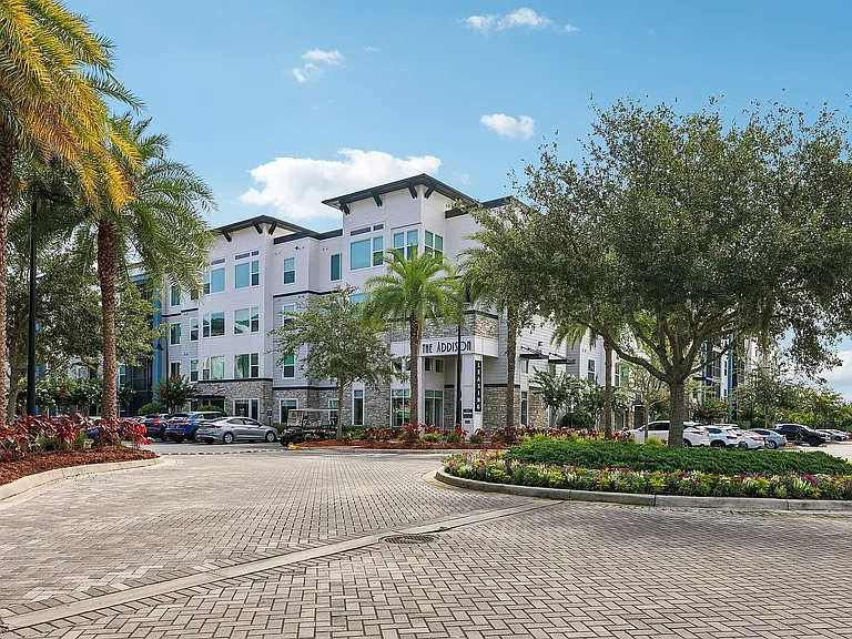 The Addison Universal Boulevard Leasing Office