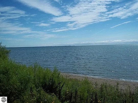 3rd image of 1055 S Bay Dr