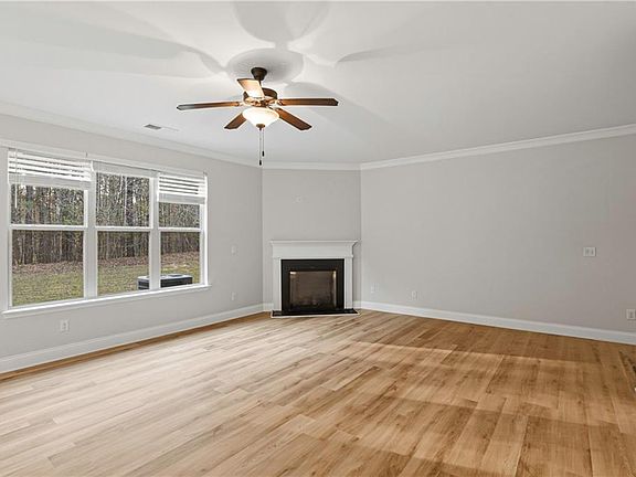 3rd image of 1423 Stone Ridge Ct
