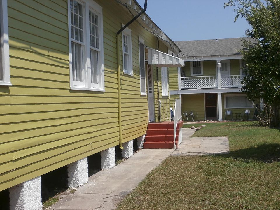 2nd image of 4523 Bienville St