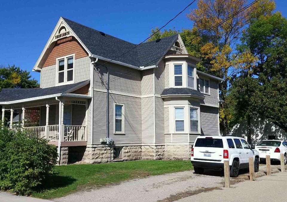 1st image of 18 W Lincoln Ave