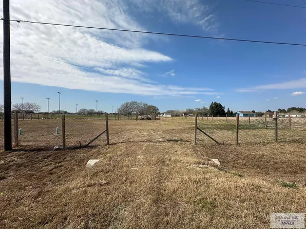 21636 N Espinoza Loop, San Benito, TX 78586
