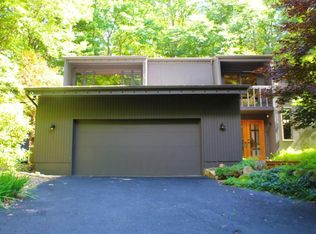 167 Table Rock Rd, Beaver, WV 25813