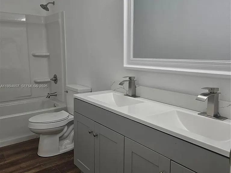 423 N 1st Ave #1 — Photo 9