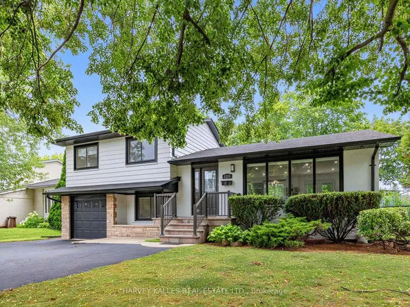 1228 Pallatine Dr, Oakville, ON L6H 1Z2