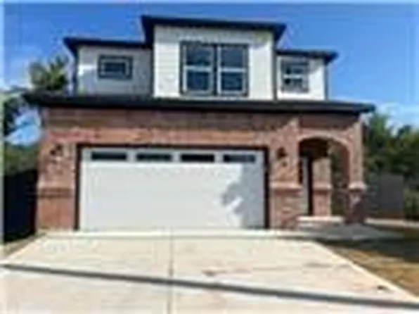 3211 Brazos River Dr, Granbury, TX 76048