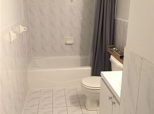 2322 29th St, Long Island City, NY 11105