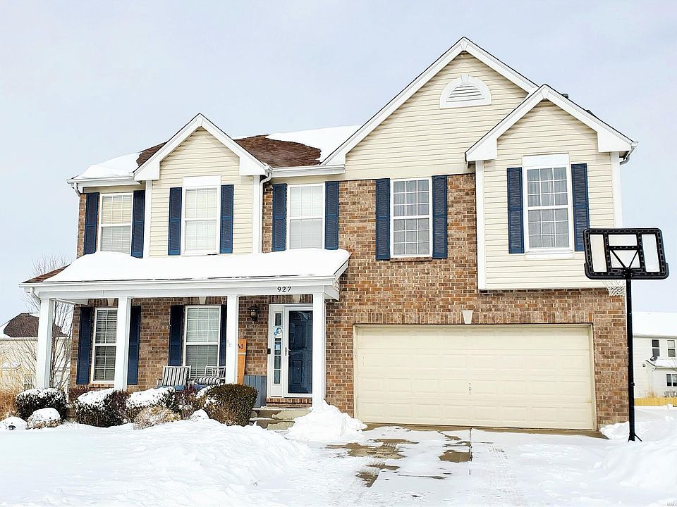 1st image of 927 Caledonia Ct