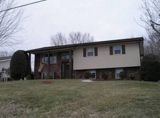 1132 Old Airport Rd, Bristol, VA 24201