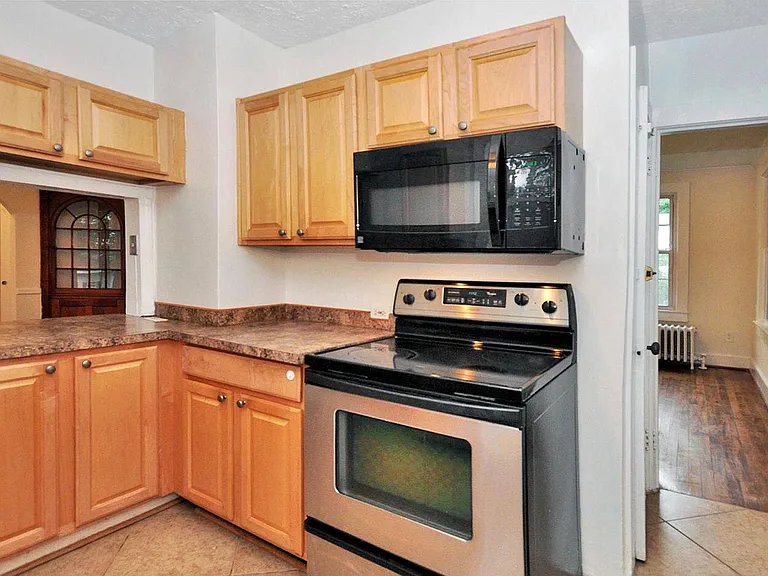 9601 51st Ave — Photo 30