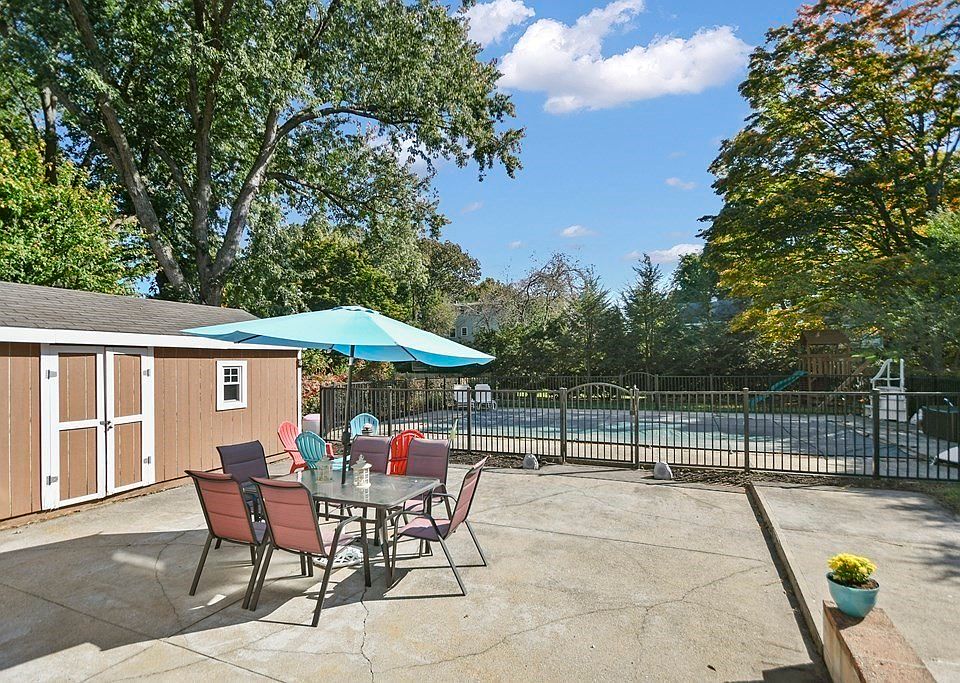 99 Mishawum Rd, Woburn, MA 01801 Zillow