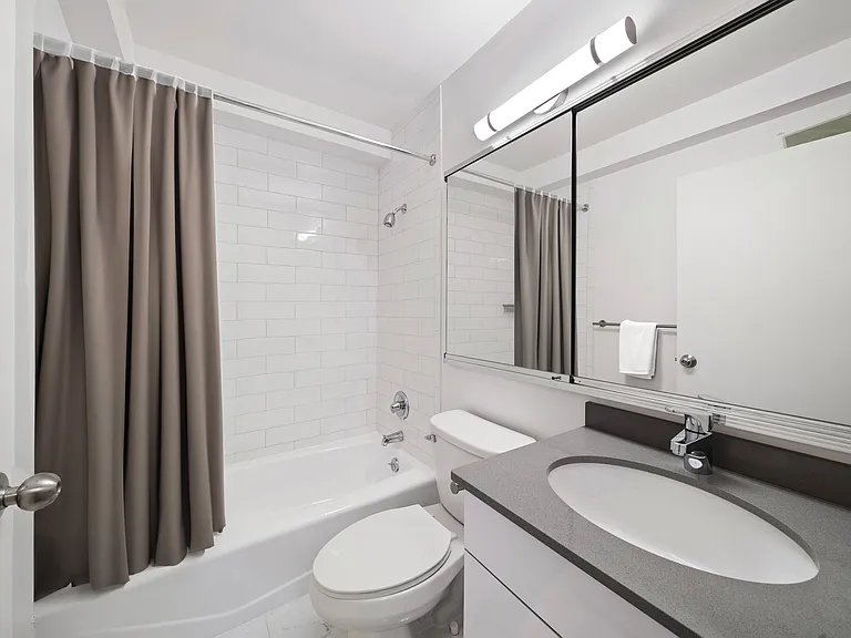 395 S End Ave #5H — Photo 7