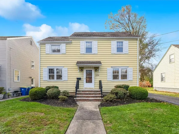 306 W Maple Ave, Bound Brook, NJ 08805