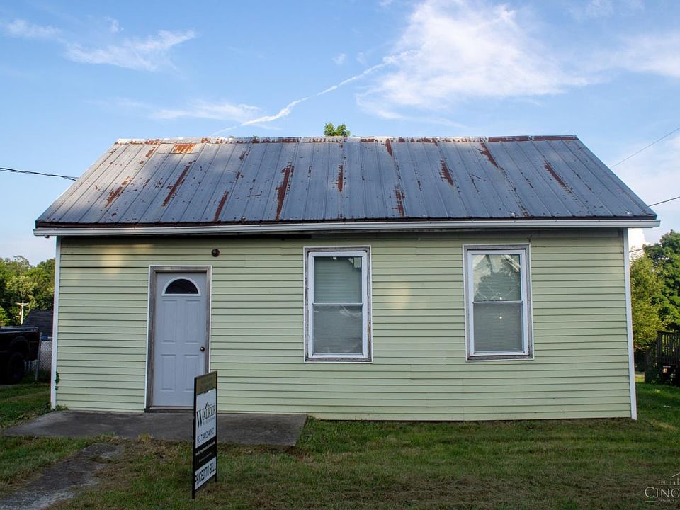 1st image of 228 Johnson St
