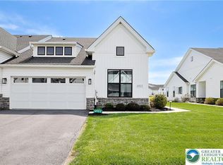 6922 Cedar Dr E, Bath, PA 18014