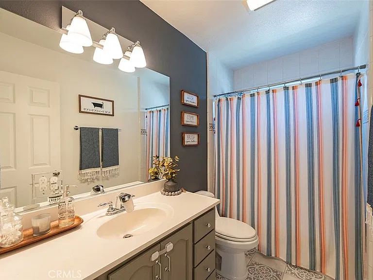 18417 Glenburn Ave — Photo 18