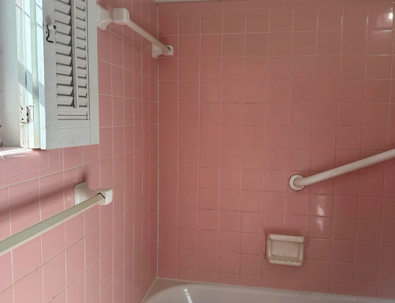 3 bed, 1.0 bath, 1168 sqft, $1,800 — Photo 4