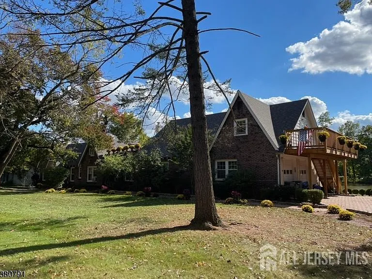 45 Lakeside Dr N #1 — Photo 6