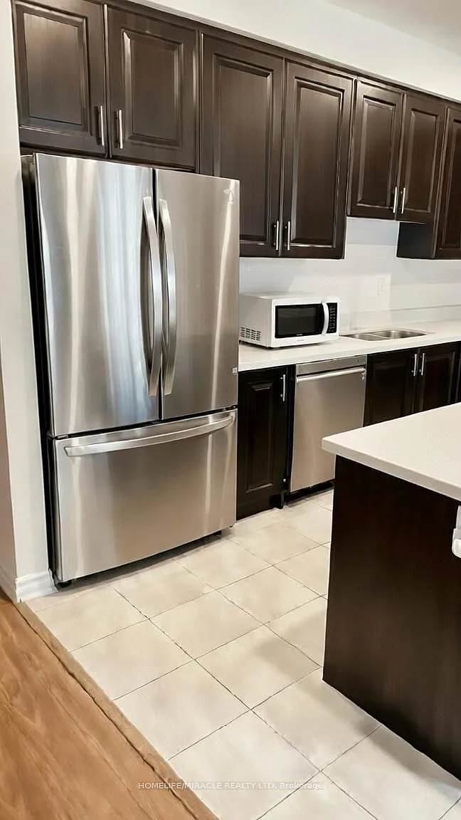 3 bed, $2,400 — Photo 4
