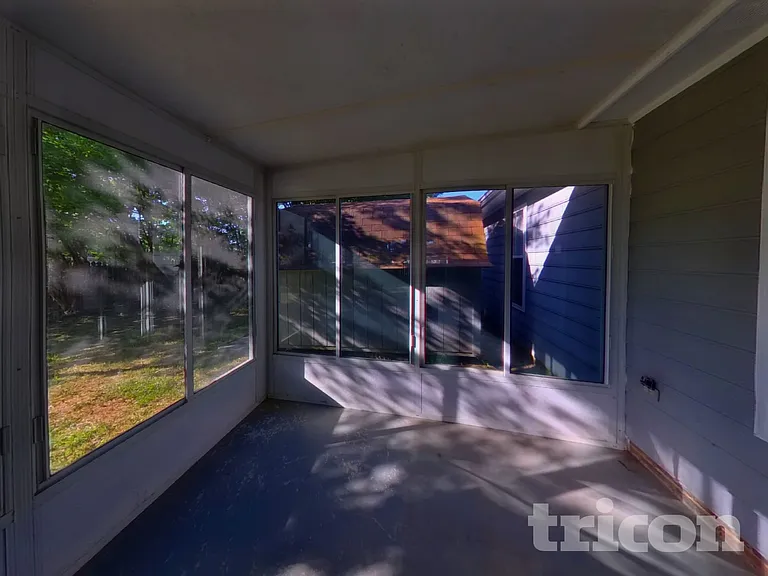 5001 Alexis Dr — Photo 13