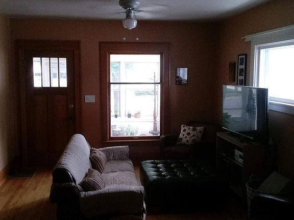 2nd image of 607 N Clemens Ave
