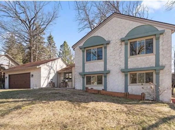 8119 Lower 129th Ct, Apple Valley, MN 55124