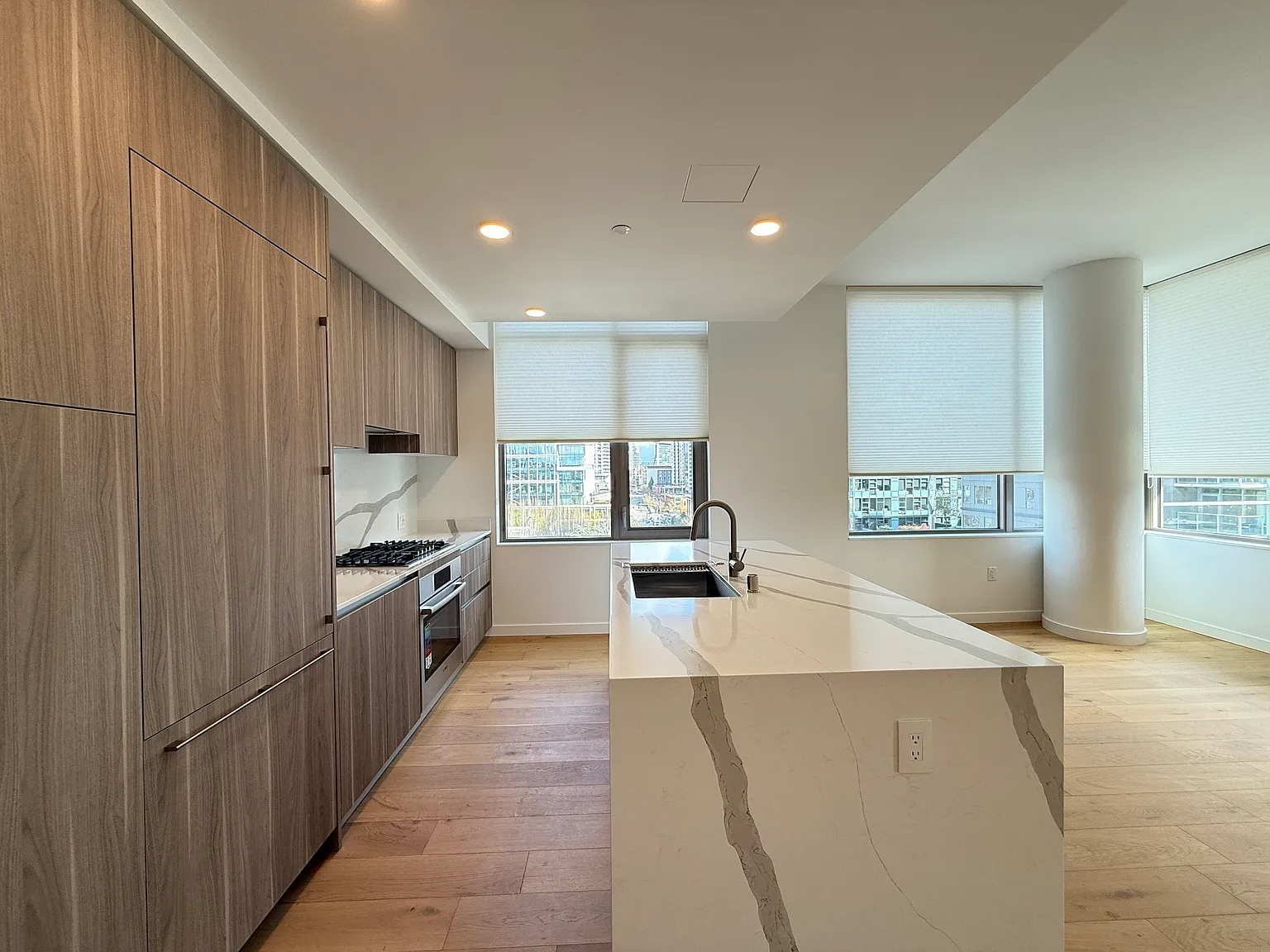 2 bed, 1113 sqft, $5,600 — Photo 4