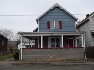 106 Stauffer St, Dawson, PA 15428