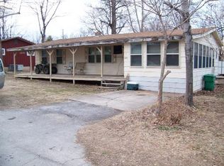 605 South St, Flippin, AR 72634