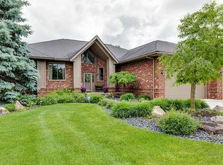 7385 Drake Rd, West Bloomfield, MI 48322