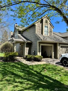 241 Queens Xing, Dayton, OH, 45458
