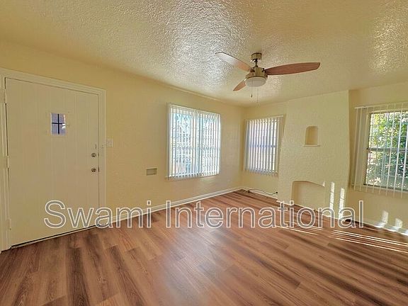 3rd image of 119 E North St