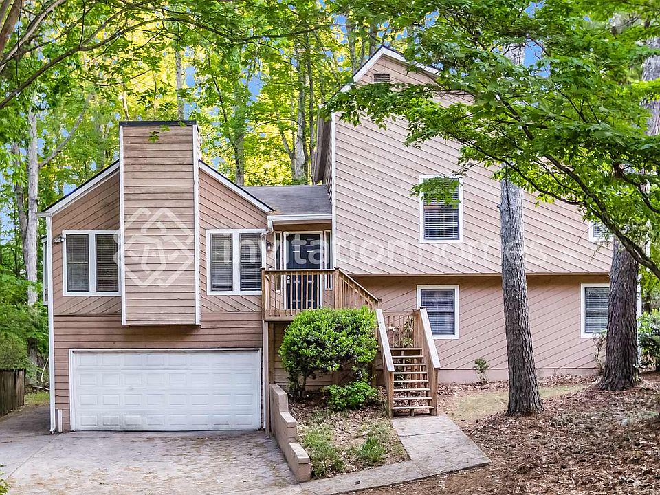 1st image of 2679 Forest Way NE