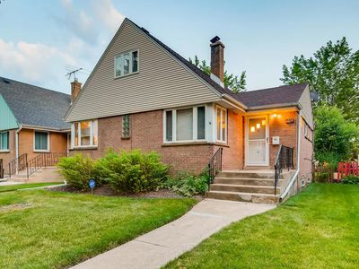 5039 Chase Ave, Skokie, IL, 60077