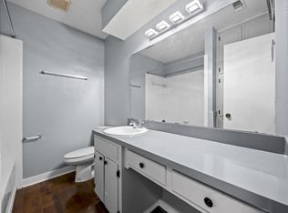 2208 Viewtop Ln APT B, Arlington, TX 76012