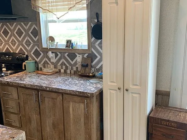 82 Zarecor Rd, Newbern, TN 38059