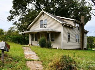 218 E Hudgins St, Marion, NC 28752
